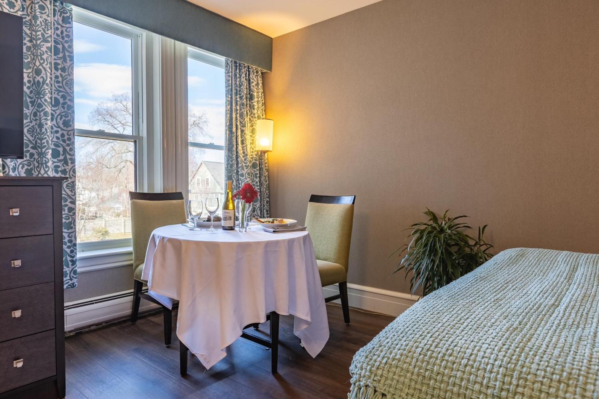 The Centennial Hotel Concord Extérieur photo
