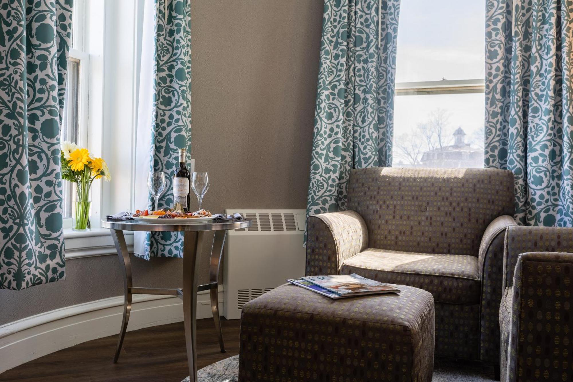 The Centennial Hotel Concord Extérieur photo
